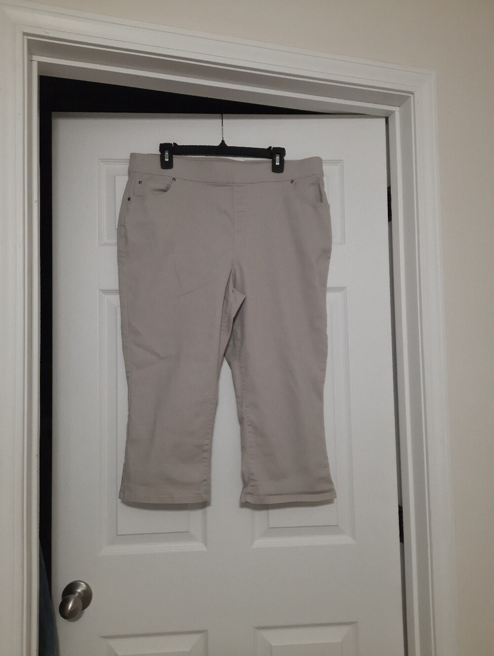 Kim Rogers Stretch Waist Capri Size 16 Pockets Casual Beige